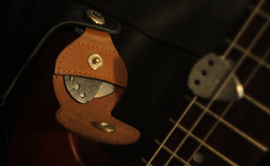 leather guitar pick holder by beecycle