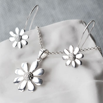 Sterling Silver Contemporary Daisy Necklace, 3 of 5