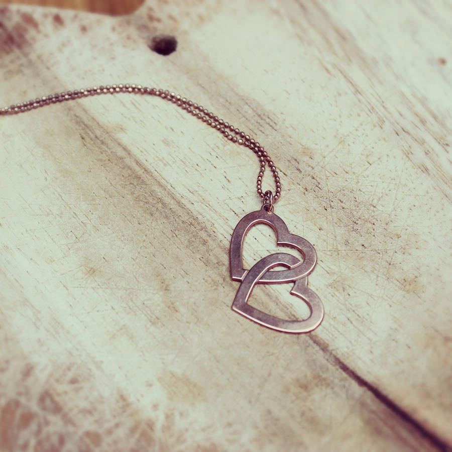 Double heart engraved necklace Clearance