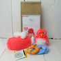 Pom Pom Pets Craft Kit Mrs Lovebird, thumbnail 2 of 3