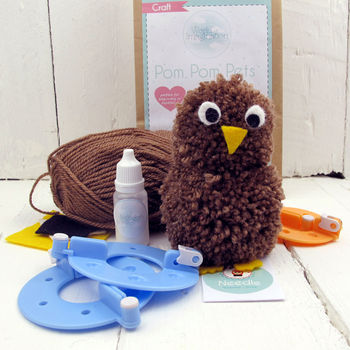 Pom Pom Pets Craft Kit Brown Owl, 2 of 3