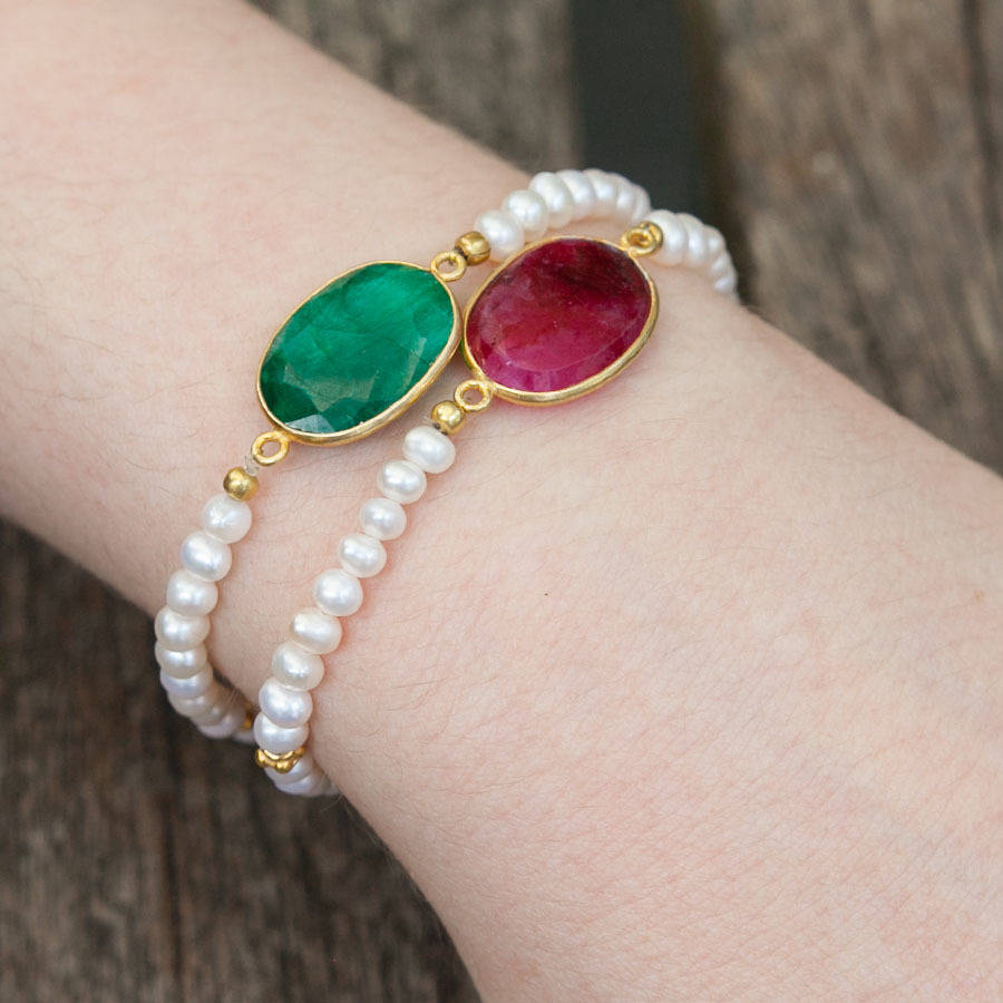 Emerald Pearls And Gold Friendship Bracelet By Rochejewels