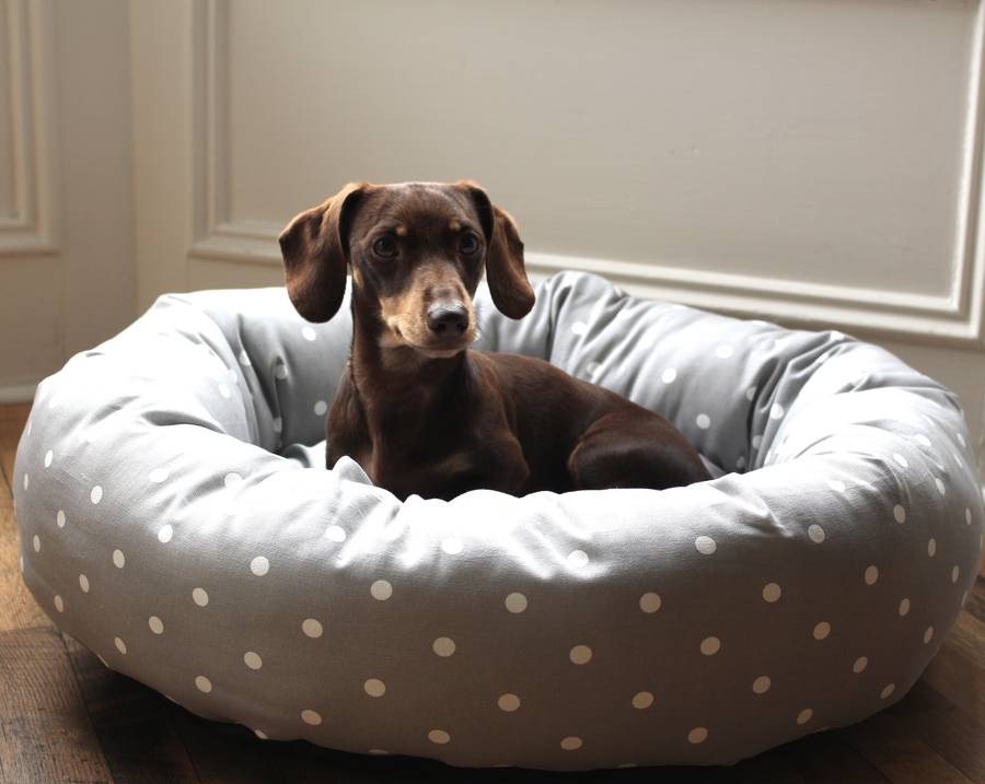 la doggie vita plush donut dog bed grey medium
