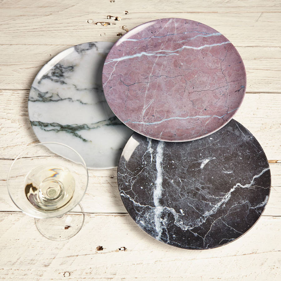 set of three plastic marble plates by lime lace ...