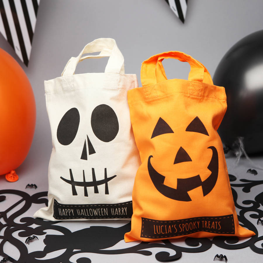 halloween-personalised-trick-or-treat-bags-by-postbox-party