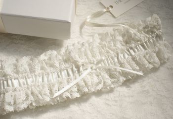 Olivia Lace And Pearl Garter, 2 of 4