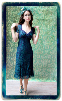 Sweetheart Neckline Lace Dress In Emerald, 3 of 5