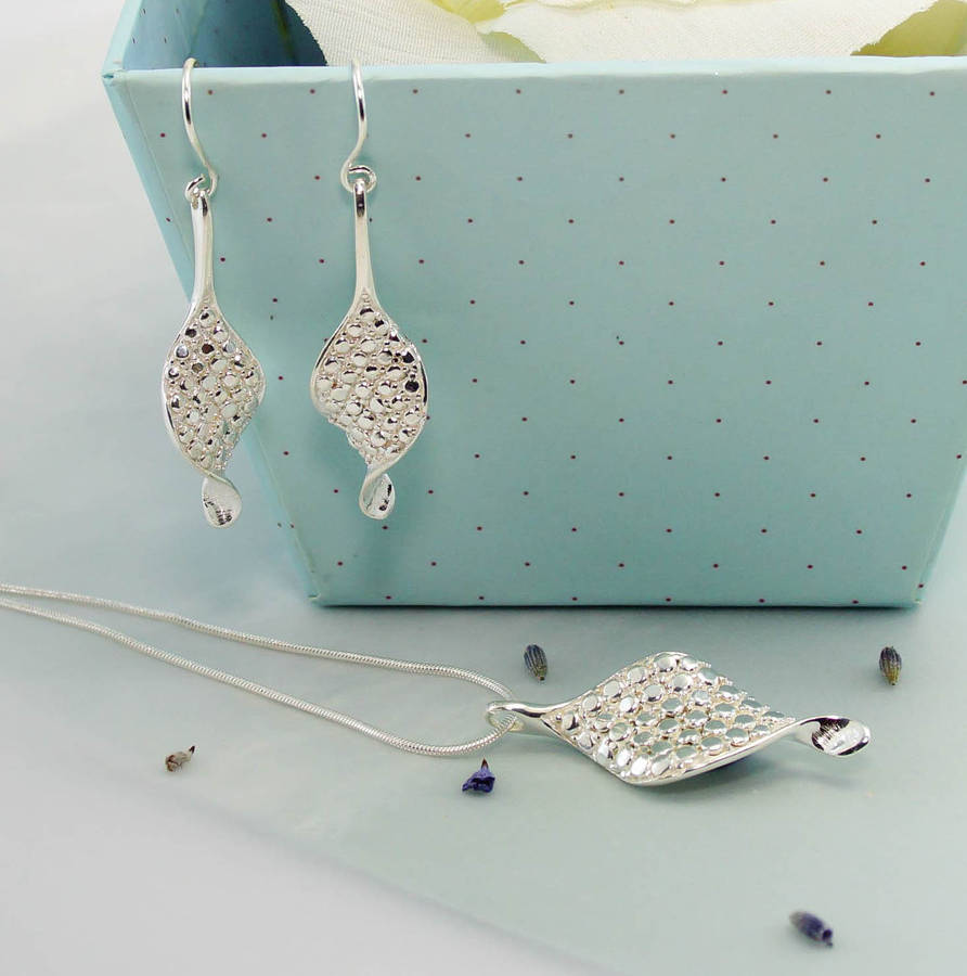 corona costume jewellery