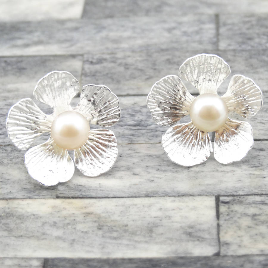 sister gift flower pearl earrings by wue