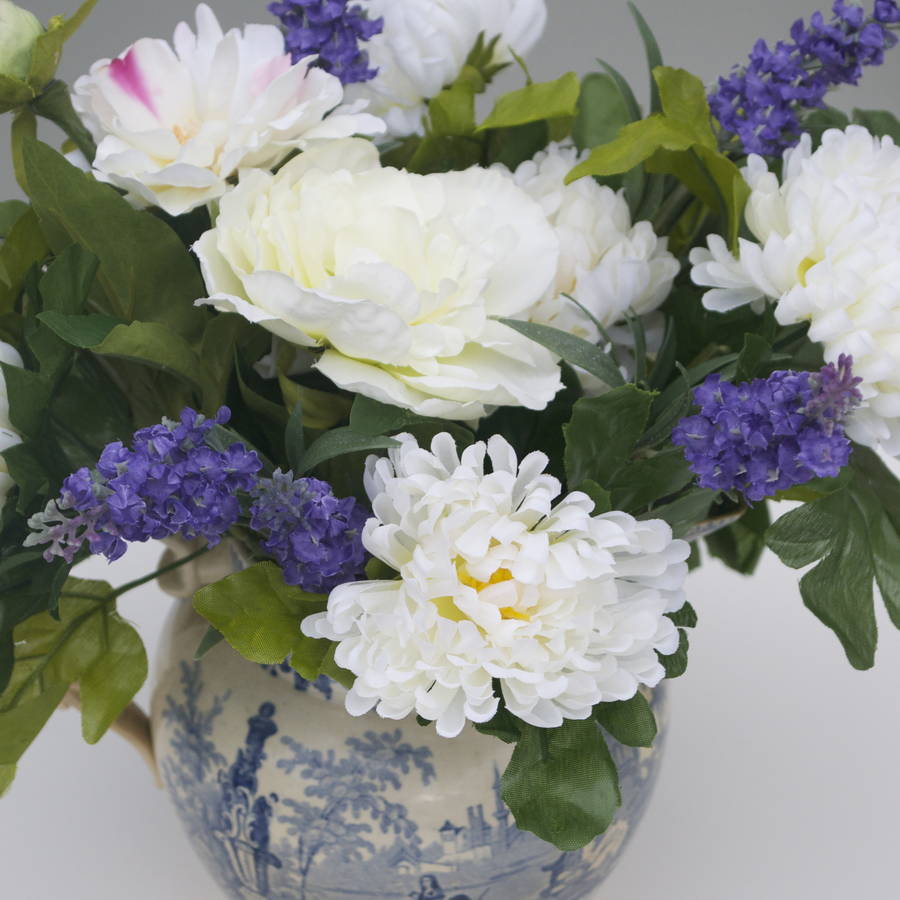 Chrysanthemum White