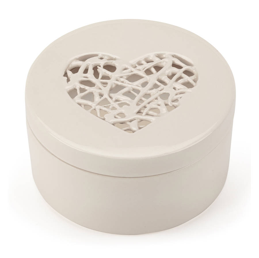 Ceramic heart box