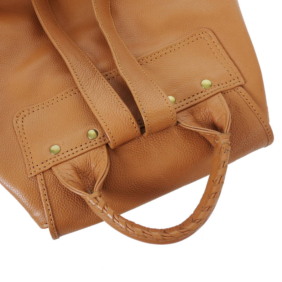 Bata Large Leather Backpack By Aura Que