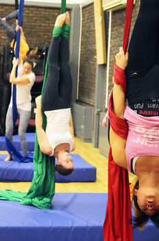 Aerial Silks Beginners Experience For One, 4 of 8