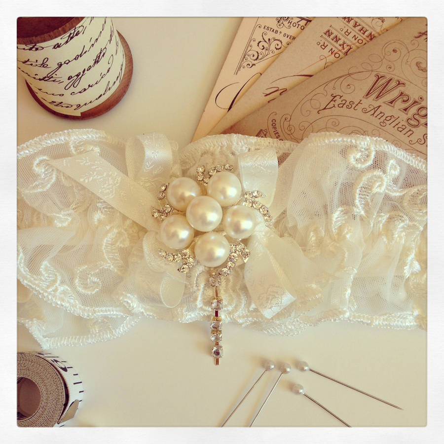 Italian Lace And Pearl Wedding Garter By Claryce Design ...