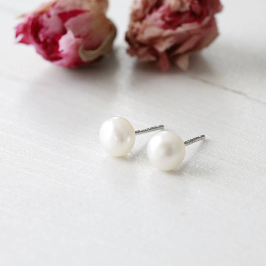 Sterling Silver Freshwater Pearl Ear Studs By attic